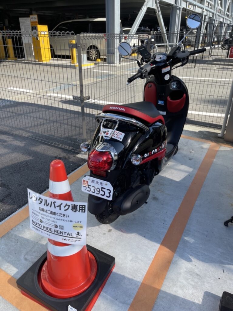 阿蘇くまもと空港のレンタルバイクは駐輪場に配置しています。